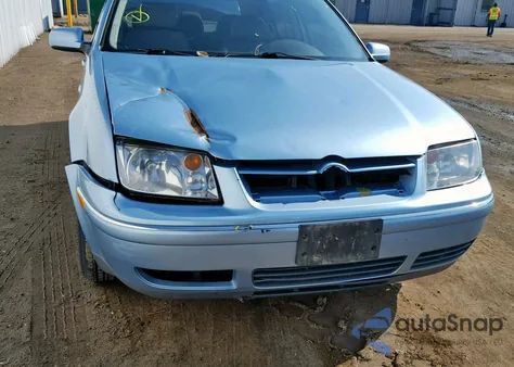 2005 Volkswagen Jetta Gls Tdi from USA, damaged, VIN 3VWSR69M75M027687